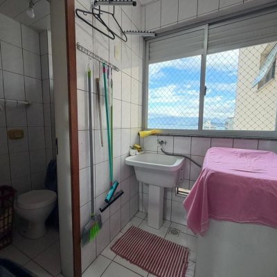 Apartamentos com 101m², 3 quartos (sendo 1 suíte), 1 garagem, no bairro Campinas em São José