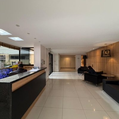 Apartamentos com 101m², 3 quartos (sendo 1 suíte), 1 garagem, no bairro Campinas em São José