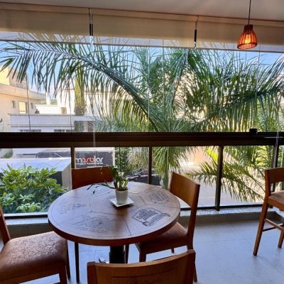 Apartamentos com 90m², 2 quartos (sendo 2 suítes), 2 garagens, no bairro Jurerê Internacional em Florianópolis