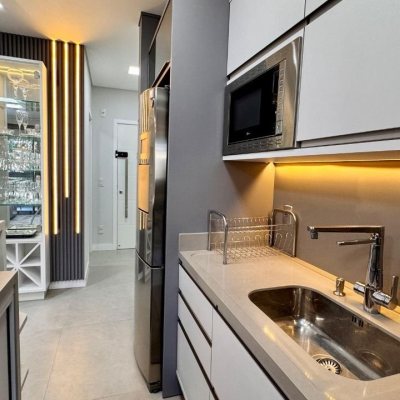 Apartamentos com 90m², 2 quartos (sendo 2 suítes), 2 garagens, no bairro Jurerê Internacional em Florianópolis