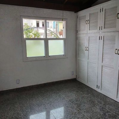 Casa Residencial com 305m², 3 quartos (sendo 3 suítes), 3 garagens, no bairro Pântano Do Sul em Florianópolis