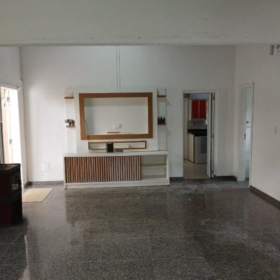 Casa Residencial com 305m², 3 quartos (sendo 3 suítes), 3 garagens, no bairro Pântano Do Sul em Florianópolis