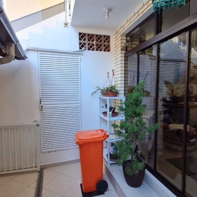 Casa Residencial com 305m², 3 quartos (sendo 3 suítes), 3 garagens, no bairro Pântano Do Sul em Florianópolis