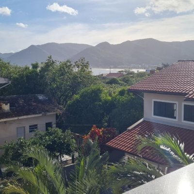 Casa Residencial com 305m², 3 quartos (sendo 3 suítes), 3 garagens, no bairro Pântano Do Sul em Florianópolis