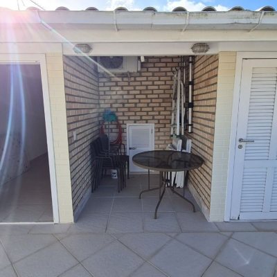 Casa Residencial com 305m², 3 quartos (sendo 3 suítes), 3 garagens, no bairro Pântano Do Sul em Florianópolis
