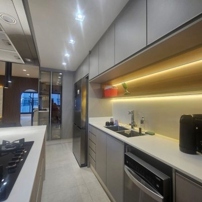 Apartamentos com 94m², 3 quartos (sendo 1 suíte), 2 garagens, no bairro Estreito em Florianópolis