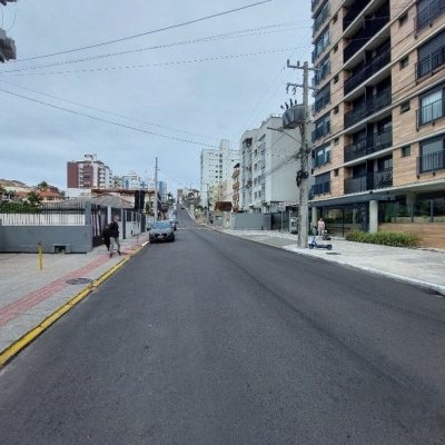 Apartamentos com 94m², 3 quartos (sendo 1 suíte), 2 garagens, no bairro Estreito em Florianópolis