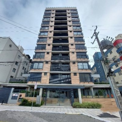 Apartamentos com 94m², 3 quartos (sendo 1 suíte), 2 garagens, no bairro Estreito em Florianópolis