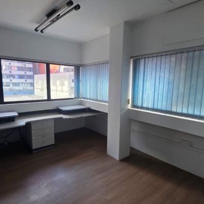 Sala com 36m², no bairro Centro em Florianópolis