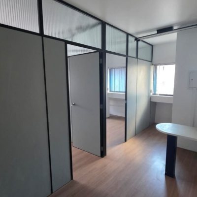 Sala com 36m², no bairro Centro em Florianópolis