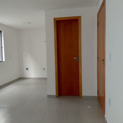 Sobrado Residencial com 360m², 1 quarto, 1 garagem, no bairro Campeche em Florianópolis