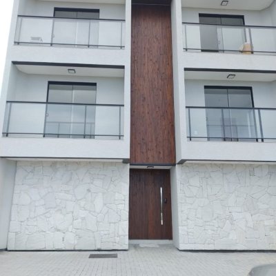 Sobrado Residencial com 360m², 1 quarto, 1 garagem, no bairro Campeche em Florianópolis