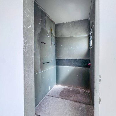 Casa Residencial com 174m², 3 quartos (sendo 3 suítes), 2 garagens, no bairro Campeche em Florianópolis
