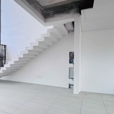 Casa Residencial com 174m², 3 quartos (sendo 3 suítes), 2 garagens, no bairro Campeche em Florianópolis
