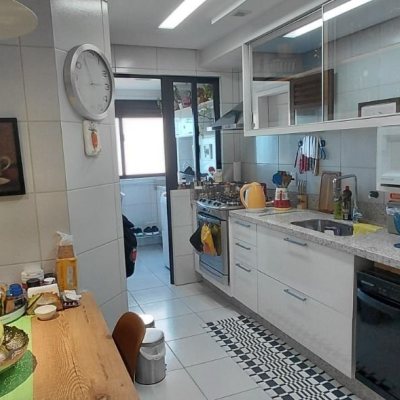 Apartamentos com 115m², 3 quartos (sendo 1 suíte), 2 garagens, no bairro Agronômica em Florianópolis