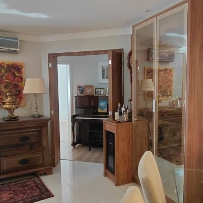 Apartamentos com 115m², 3 quartos (sendo 1 suíte), 2 garagens, no bairro Agronômica em Florianópolis