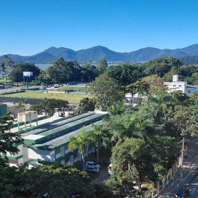 Apartamentos com 115m², 3 quartos (sendo 1 suíte), 2 garagens, no bairro Agronômica em Florianópolis