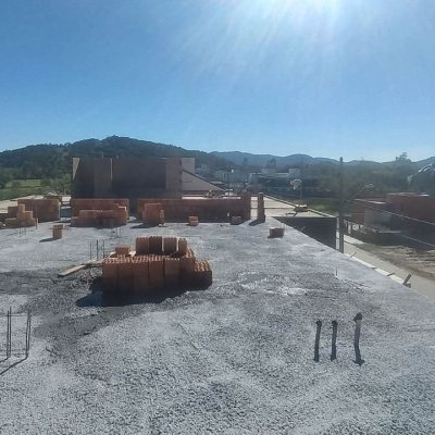 Casa Residencial com 117m², 3 quartos (sendo 1 suíte), 2 garagens, no bairro Ribeirão Da Ilha em Florianópolis