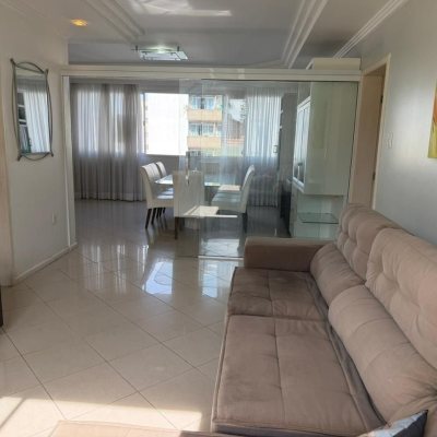 Apartamentos com 218m², 4 quartos (sendo 2 suítes), 2 garagens, no bairro Centro em Florianópolis