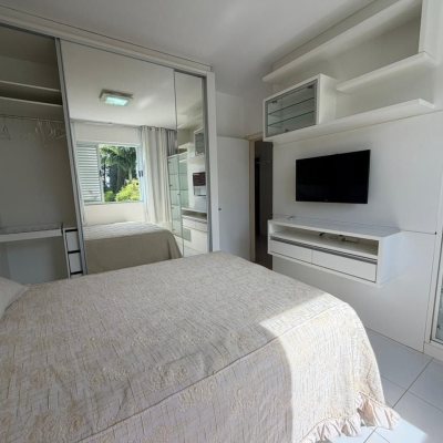 Apartamentos com 218m², 4 quartos (sendo 2 suítes), 2 garagens, no bairro Centro em Florianópolis