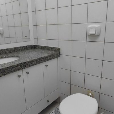 Sala com 30m², 1 garagem, no bairro Centro em Florianópolis