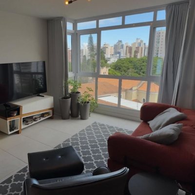 Apartamentos com 68m², 2 quartos (sendo 1 suíte), 2 garagens, no bairro Centro em Florianópolis
