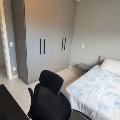 Apartamentos com 68m², 2 quartos (sendo 1 suíte), 2 garagens, no bairro Centro em Florianópolis