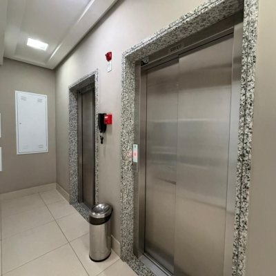 Apartamentos com 68m², 2 quartos (sendo 1 suíte), 2 garagens, no bairro Centro em Florianópolis