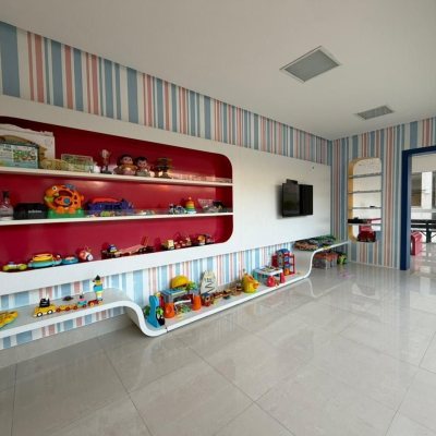 Apartamentos com 68m², 2 quartos (sendo 1 suíte), 2 garagens, no bairro Centro em Florianópolis