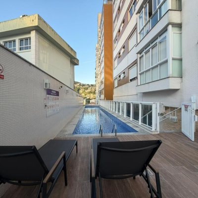Apartamentos com 68m², 2 quartos (sendo 1 suíte), 2 garagens, no bairro Centro em Florianópolis