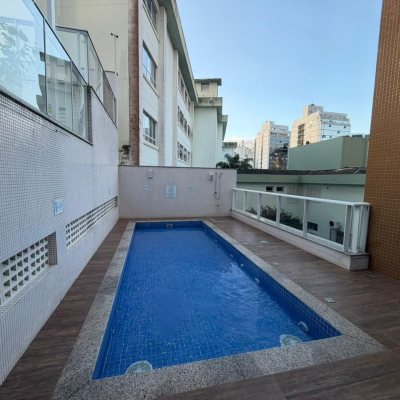 Apartamentos com 68m², 2 quartos (sendo 1 suíte), 2 garagens, no bairro Centro em Florianópolis