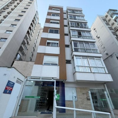 Apartamentos com 68m², 2 quartos (sendo 1 suíte), 2 garagens, no bairro Centro em Florianópolis