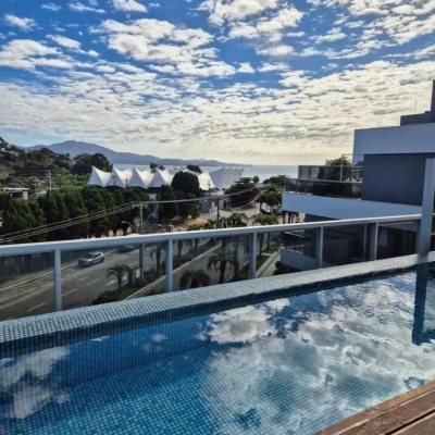 Cobertura com 297m², 3 quartos (sendo 3 suítes), 2 garagens, no bairro Jurerê Internacional em Florianópolis