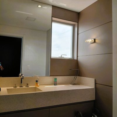 Cobertura com 180m², 3 quartos (sendo 3 suítes), 3 garagens, no bairro Balneário em Florianópolis