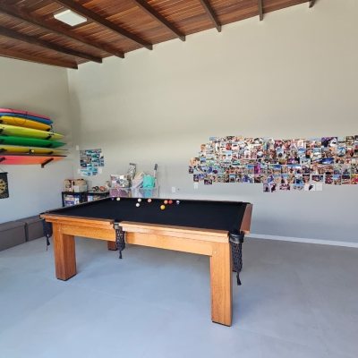 Casa Residencial com 234m², 4 quartos (sendo 2 suítes), 2 garagens, no bairro Campeche em Florianópolis