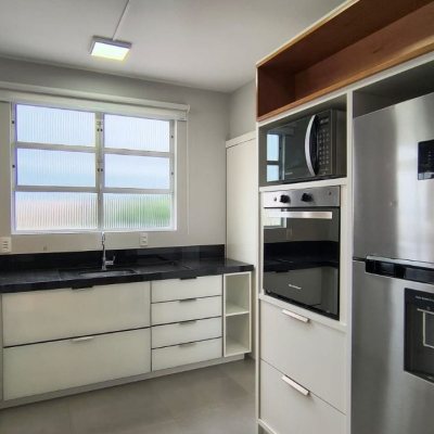 Cobertura com 189m², 3 quartos (sendo 1 suíte), 1 garagem, no bairro Capoeiras em Florianópolis