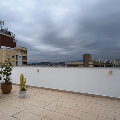 Cobertura com 189m², 3 quartos (sendo 1 suíte), 1 garagem, no bairro Capoeiras em Florianópolis
