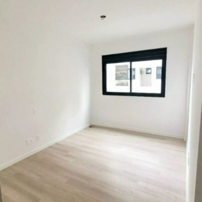Apartamentos com 75m², 2 quartos (sendo 1 suíte), 1 garagem, no bairro Balneário em Florianópolis