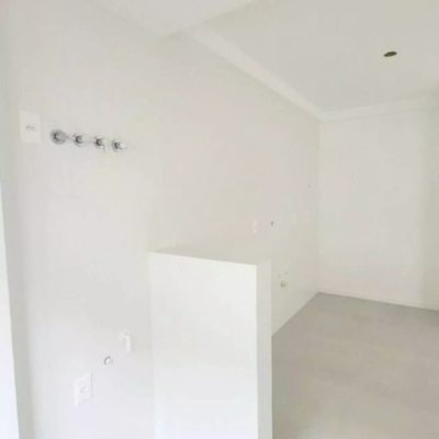 Apartamentos com 75m², 2 quartos (sendo 1 suíte), 1 garagem, no bairro Balneário em Florianópolis