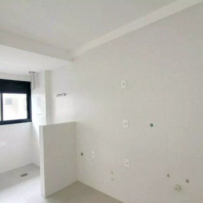 Apartamentos com 75m², 2 quartos (sendo 1 suíte), 1 garagem, no bairro Balneário em Florianópolis