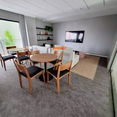 Apartamentos com 75m², 2 quartos (sendo 1 suíte), 1 garagem, no bairro Balneário em Florianópolis