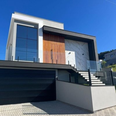 Casa em Condomínio com 144m², 3 quartos (sendo 1 suíte), 2 garagens, no bairro São Sebastião em Palhoça