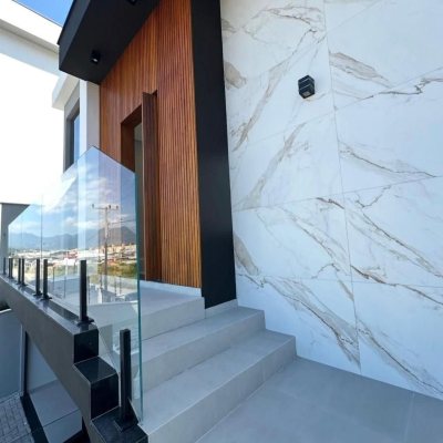 Casa em Condomínio com 144m², 3 quartos (sendo 1 suíte), 2 garagens, no bairro São Sebastião em Palhoça