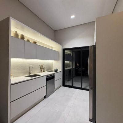 Casa em Condomínio com 144m², 3 quartos (sendo 1 suíte), 2 garagens, no bairro São Sebastião em Palhoça