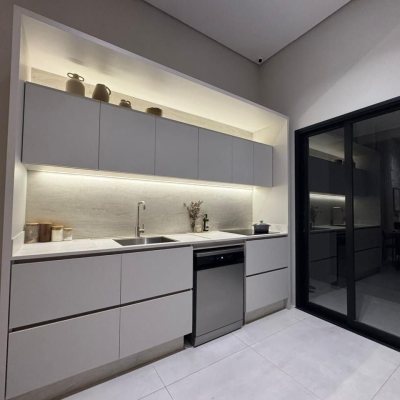 Casa em Condomínio com 144m², 3 quartos (sendo 1 suíte), 2 garagens, no bairro São Sebastião em Palhoça