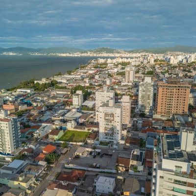 Apartamentos com 78m², 3 quartos (sendo 1 suíte), 1 garagem, no bairro Barreiros em São José