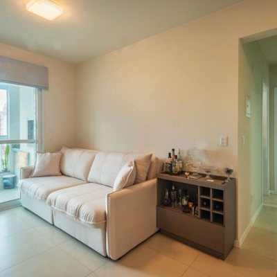 Apartamentos com 78m², 3 quartos (sendo 1 suíte), 1 garagem, no bairro Barreiros em São José