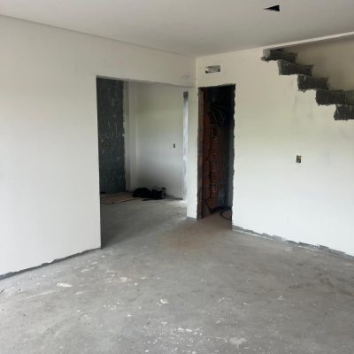 Casa Residencial com 105m², 2 quartos (sendo 2 suítes), 1 garagem, no bairro Ingleses em Floranópolis