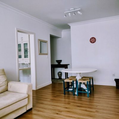 Apartamentos com 102m², 3 quartos (sendo 1 suíte), 1 garagem, no bairro Centro em Florianópolis