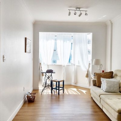 Apartamentos com 102m², 3 quartos (sendo 1 suíte), 1 garagem, no bairro Centro em Florianópolis